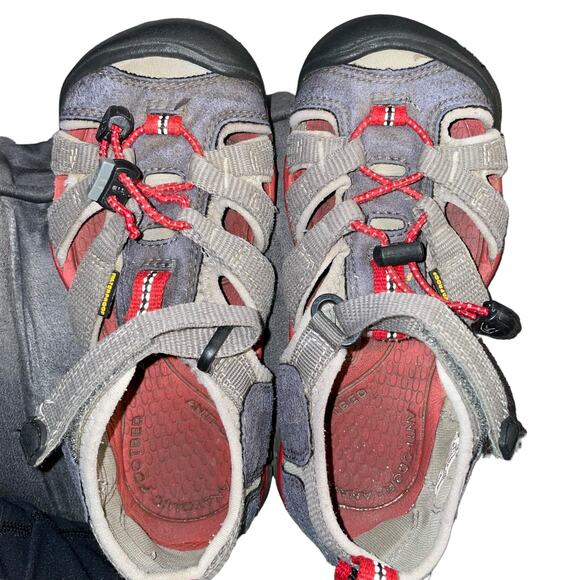 Keen Kid Sz 12 Sandals Seacamp II CNX Water Hook Loop Magnet Racing Red 1014123 - Picture 9 of 15